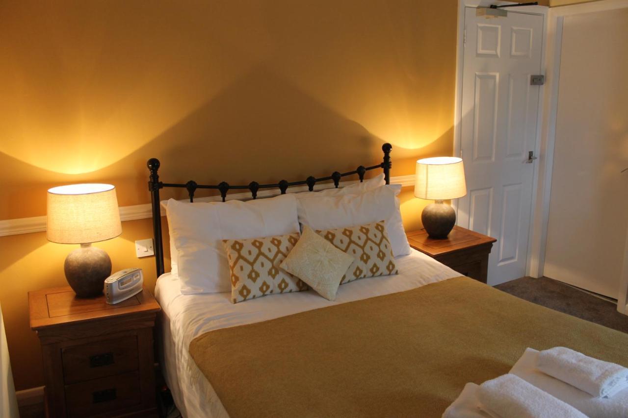 The Chequers Inn Froggatt Bagian luar foto